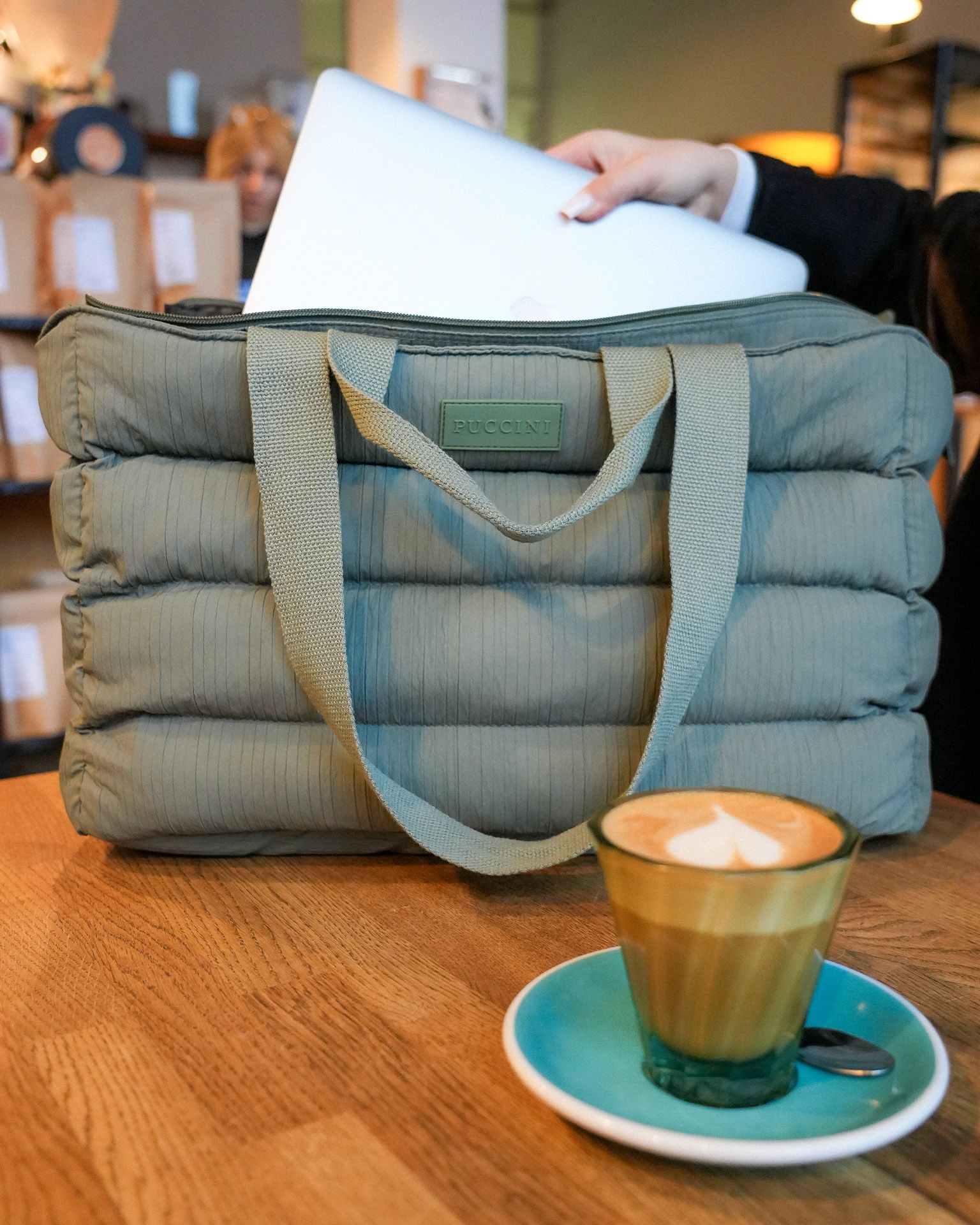 Zöld városi táska 15,6 hüvelykes laptop rekesszel