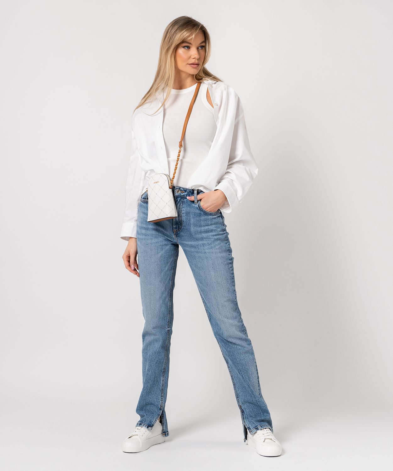 Mini táska monogrammal - fehér